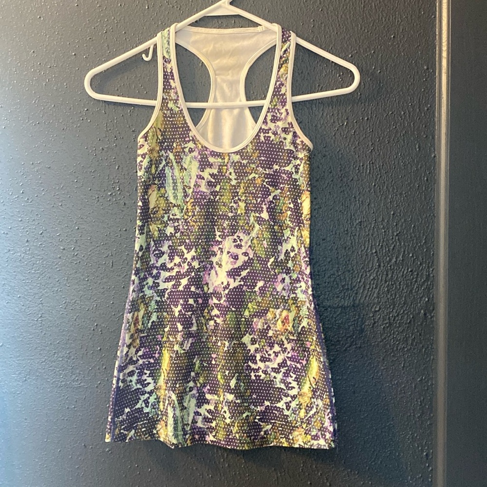 Lululemon tank top